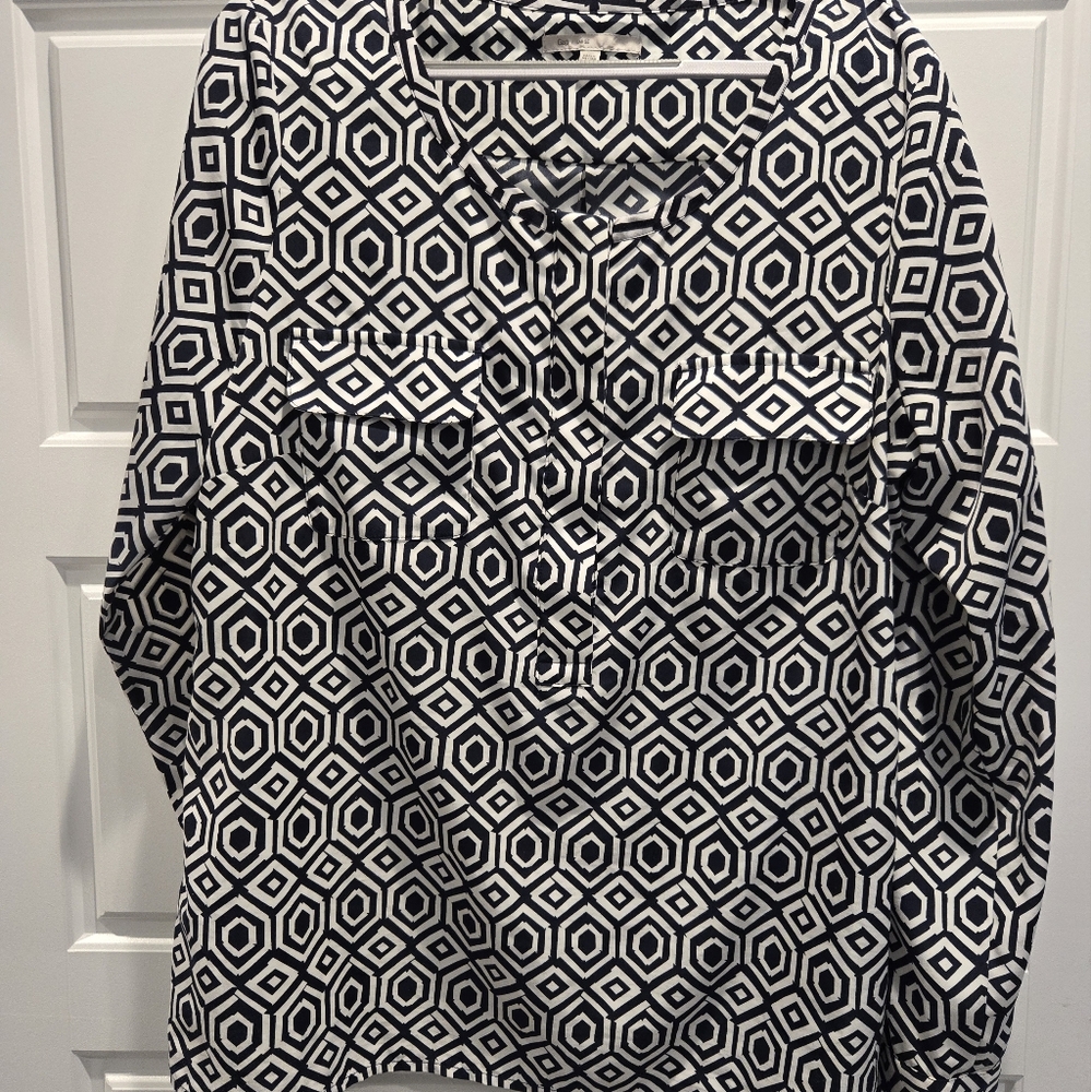 GAP, large, top